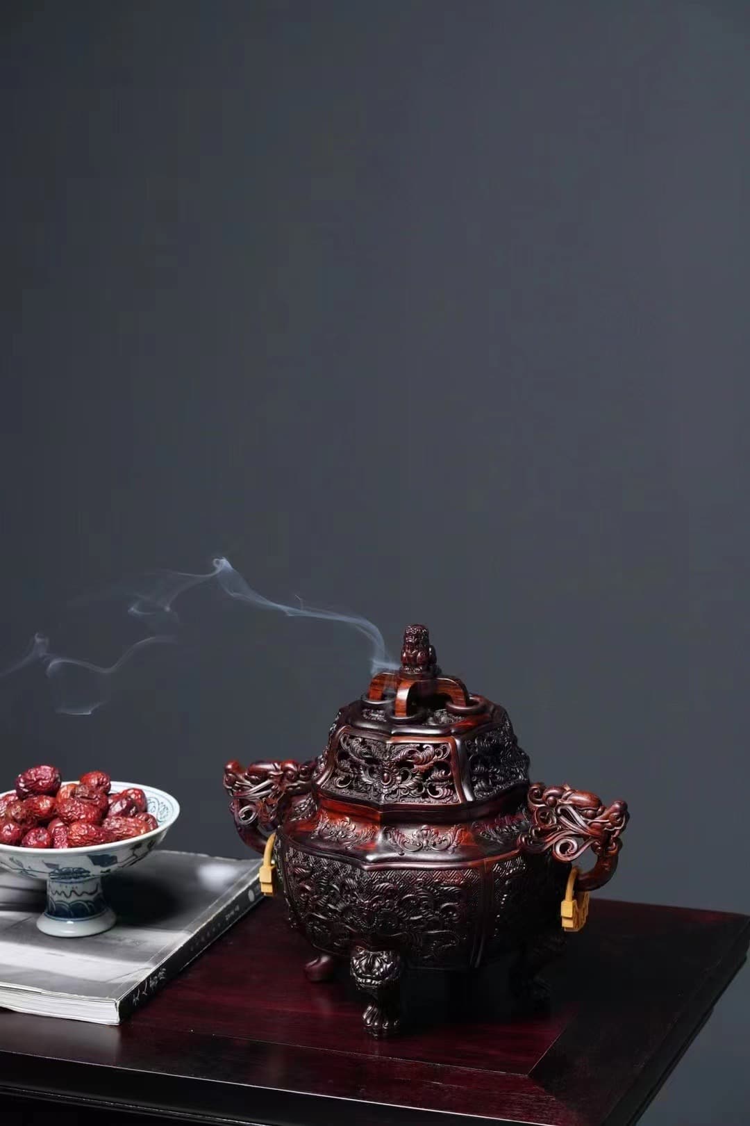 大红酸枝香炉